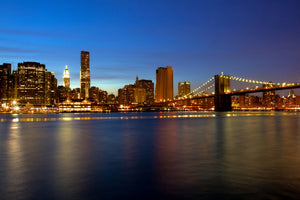 framedposter-print-skyline-manhattan-in-sea-of-lights