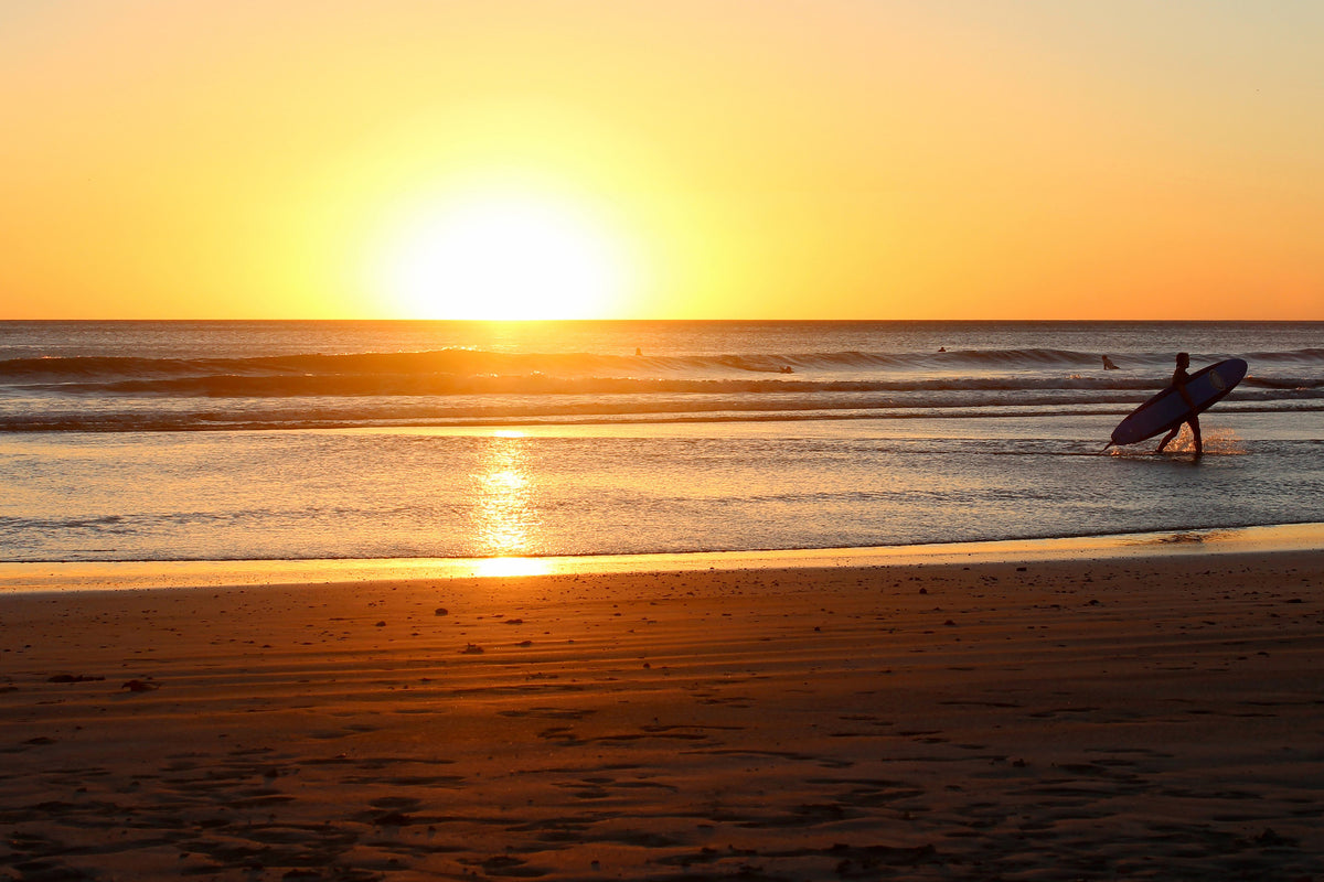 acrylic-print-the-lonely-surfer