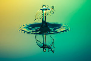 framedcanvas-print-the-fascinating-drop-of-water