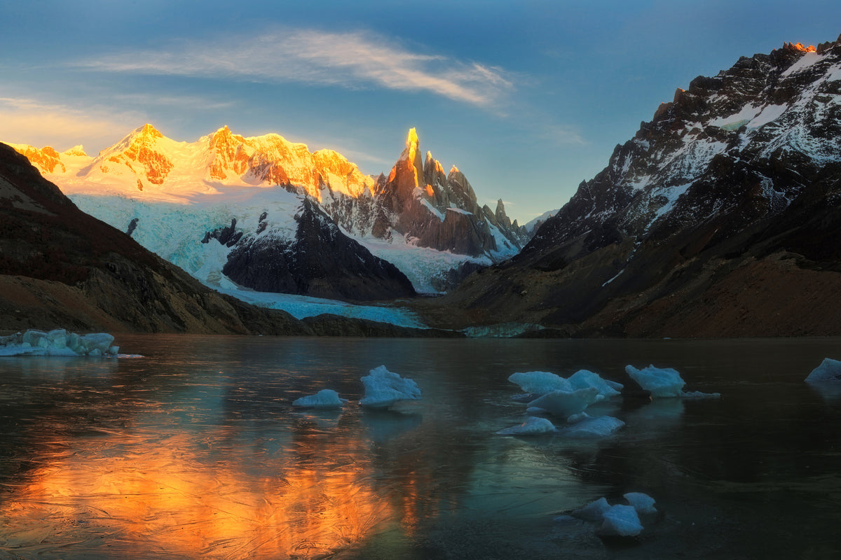 poster-print-morning-light-at-cerro-torre