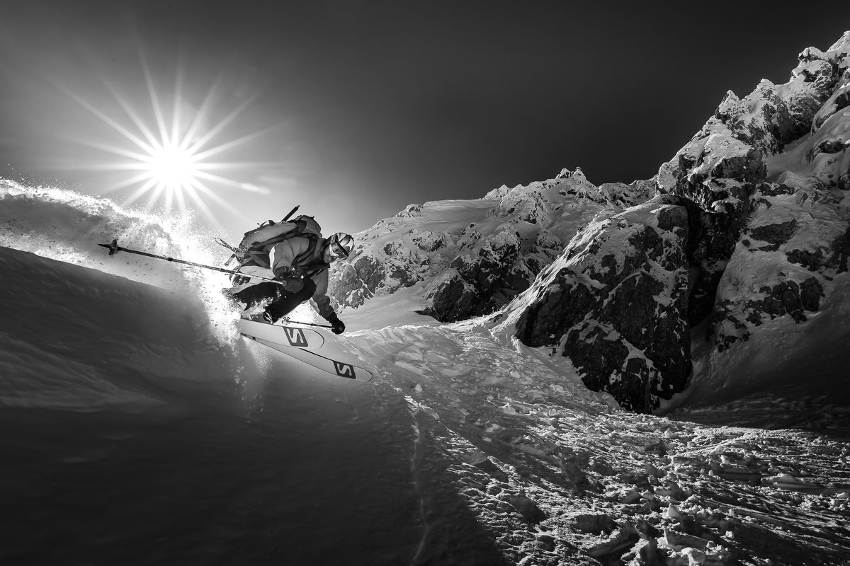 canvas-print-snow-splash-over-the-edge-x