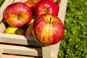 3-piece-aluminium-print-box-of-apples