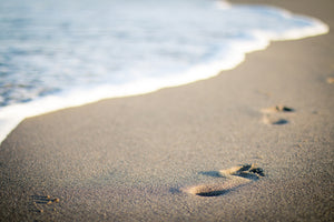 canvas-print-footprints-in-the-sand-on-the-beach
