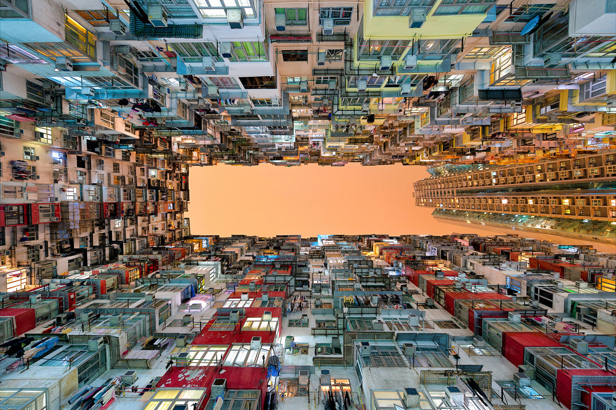 aluminium-print-crowded-spaces