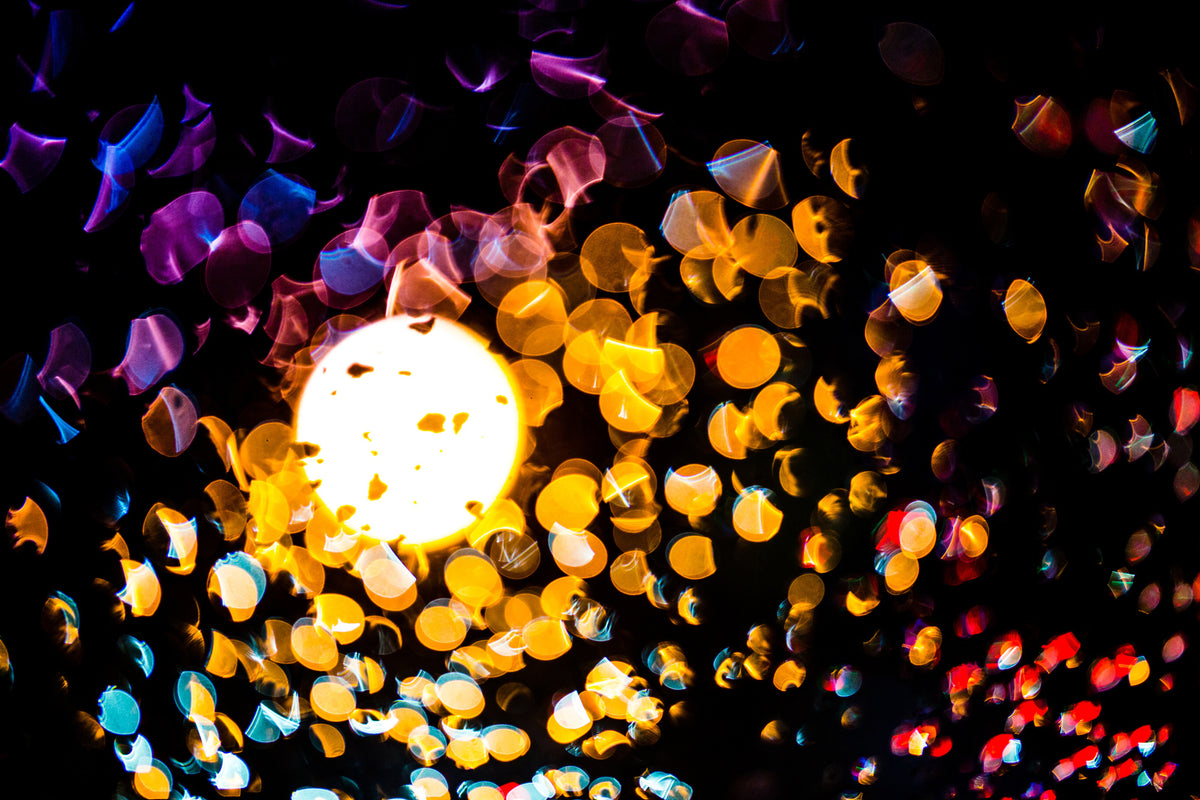 aluminium-print-abstract-play-of-light-in-color