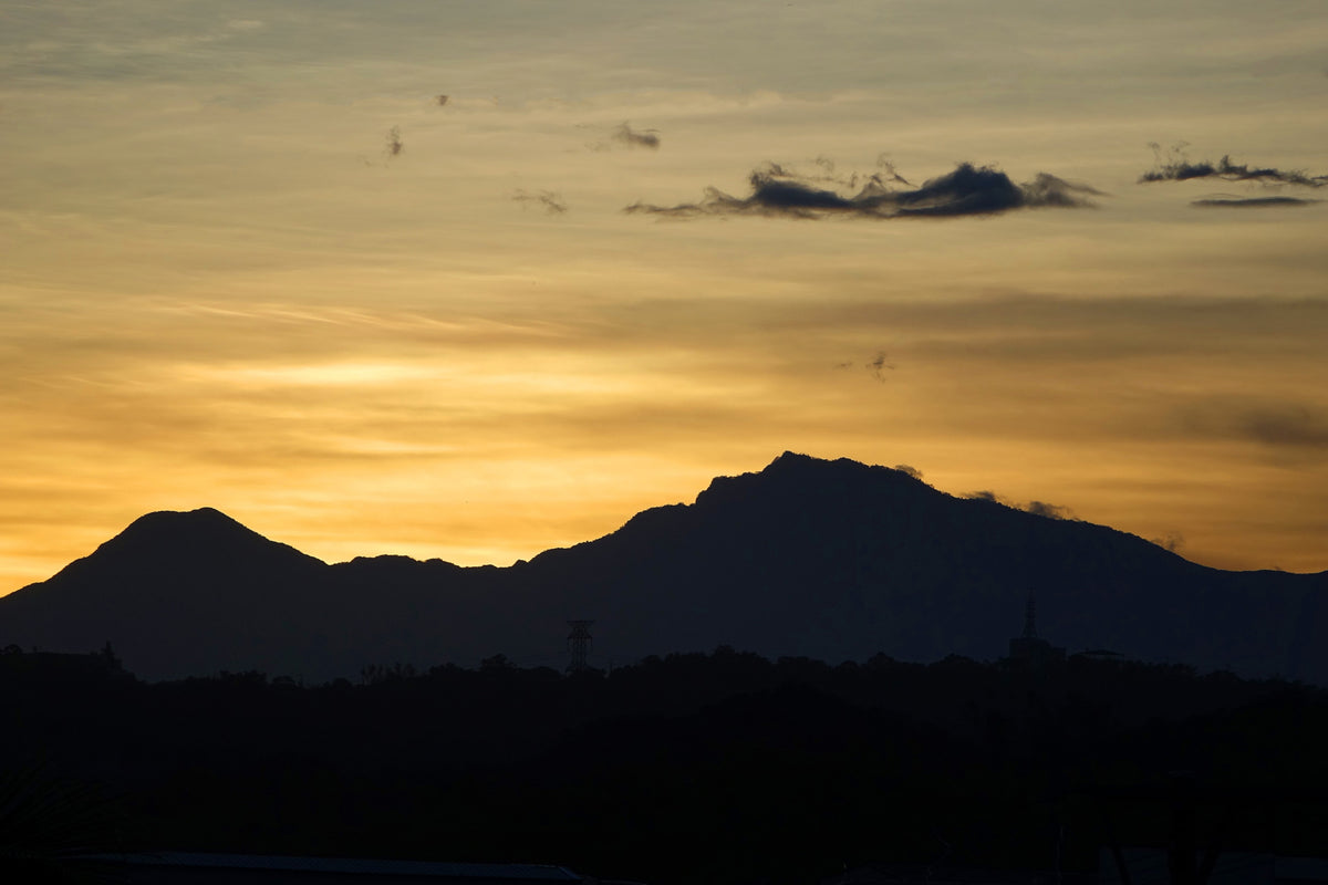 3-piece-canvas-print-the-sunrise-in-the-mountains