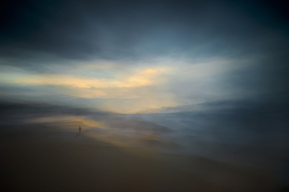 3-piece-aluminium-print-walk-along-the-edge-of-nowhere