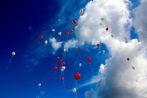 modern-3-piece-aluminium-print-a-sky-full-of-hearts