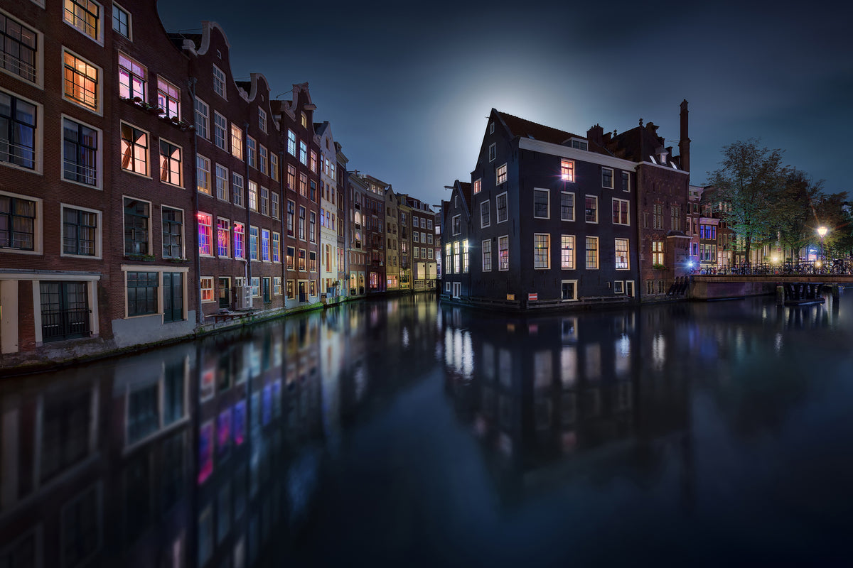 framedcanvas-print-moonlight-over-amsterdam