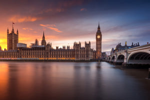 framedposter-print-london-palace-of-westminster-sunset