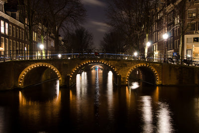 poster-print-at-night-in-amsterdam