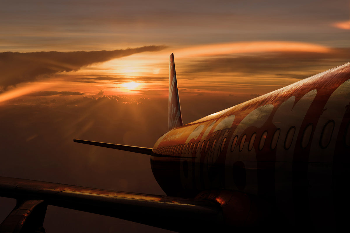 3-piece-canvas-print-out-of-the-flight