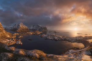 canvas-print-sunrise-over-reine
