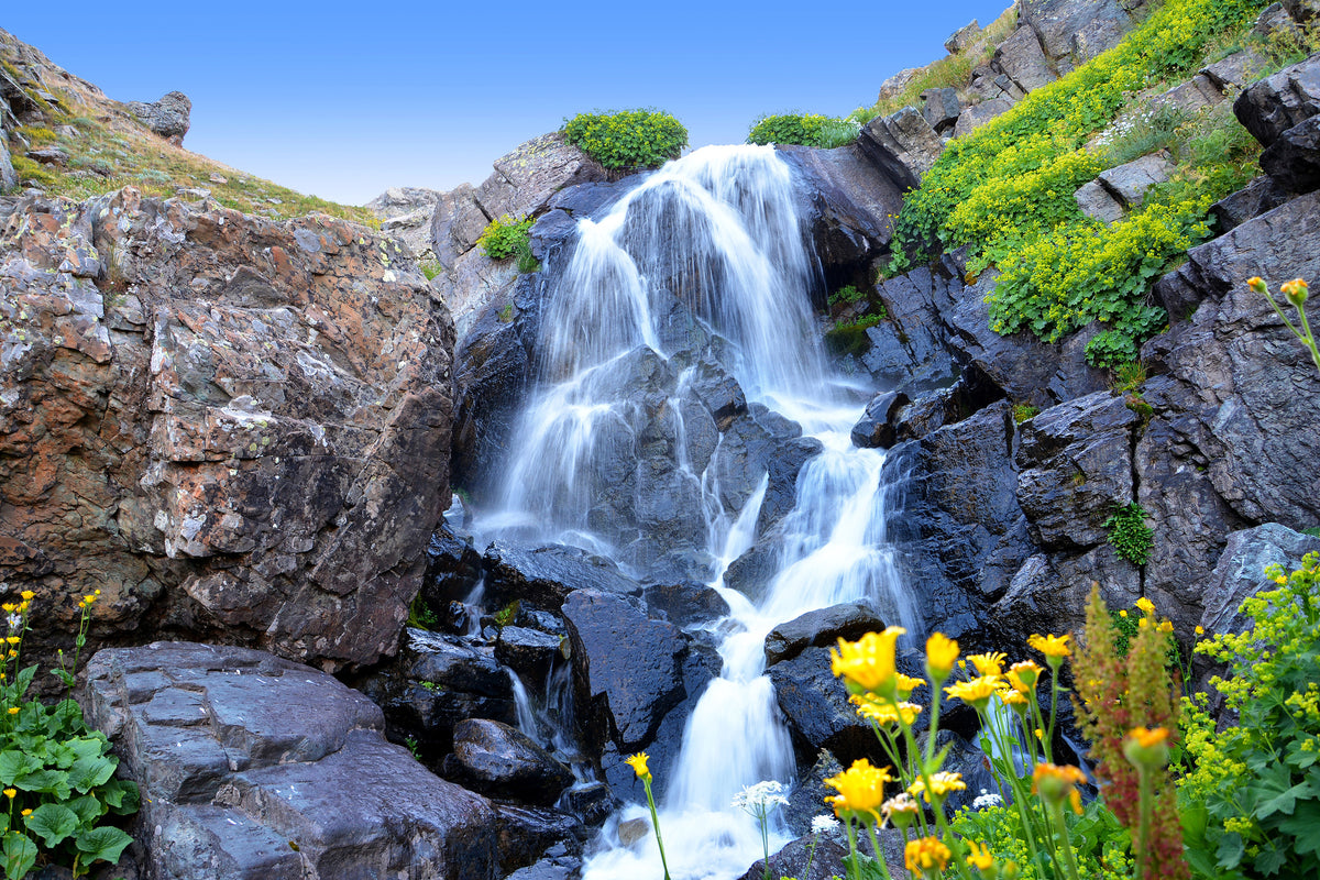 canvas-print-moving-waterfall