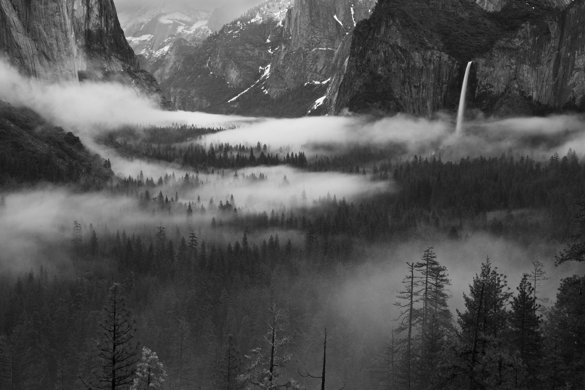 aluminium-print-fog-floating-in-yosemite-valley