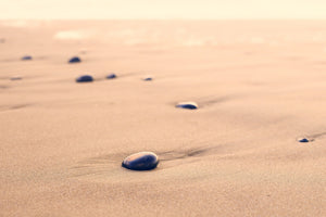 3-piece-canvas-print-pebbles-in-the-sand