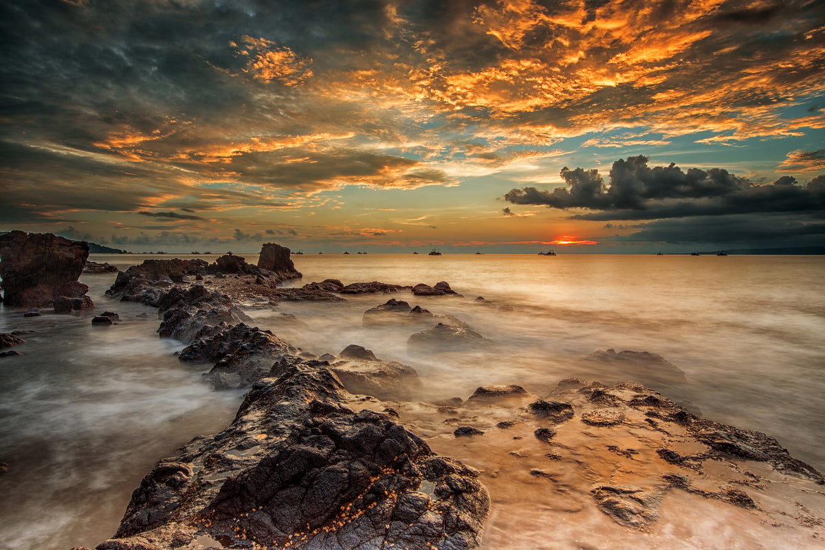 canvas-print-angry-beach