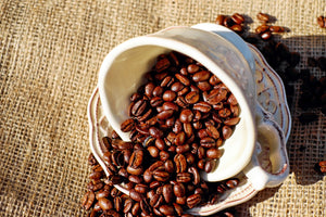 aluminium-print-coffee-beans-in-the-cup