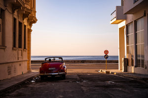 poster-print-watching-the-sun-set-havana-x