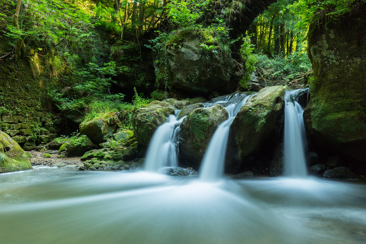 canvas-print-falling-water-in-the-wood