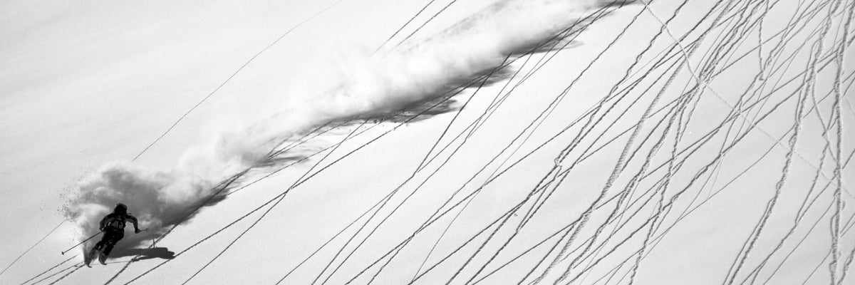 panoramic-aluminium-print-skiing-powder-panorama