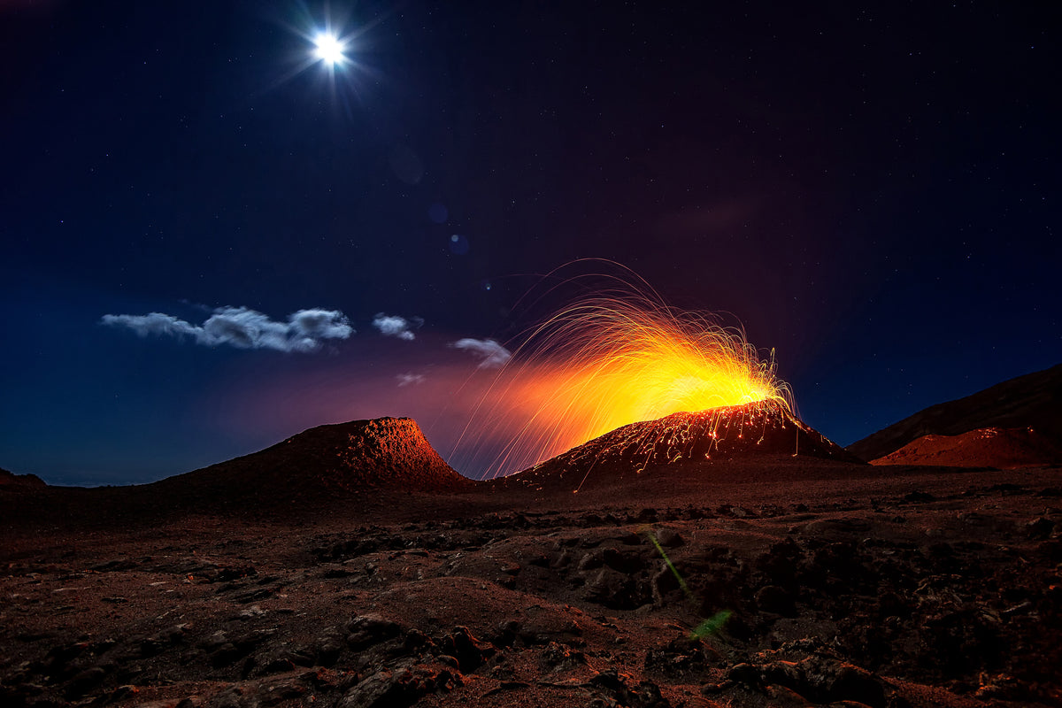 canvas-print-lava-flow-with-the-moon