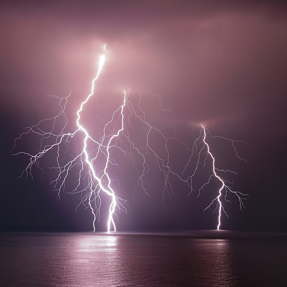 acrylic-print-thunderbolt-over-the-sea
