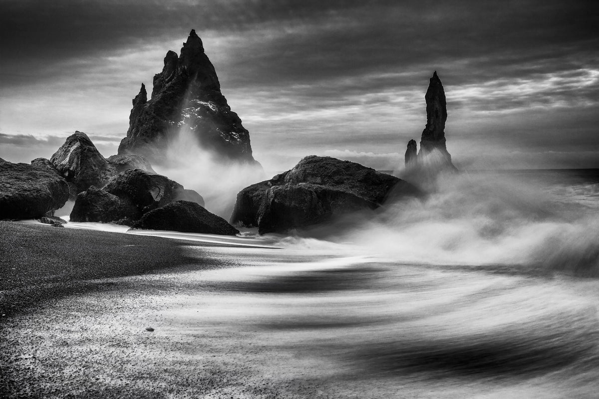 canvas-print-iceland-rocks